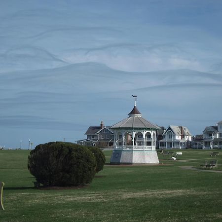 The Oak Bluffs Inn Buitenkant foto