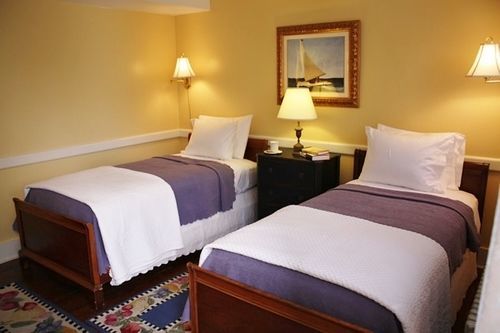 The Oak Bluffs Inn Buitenkant foto