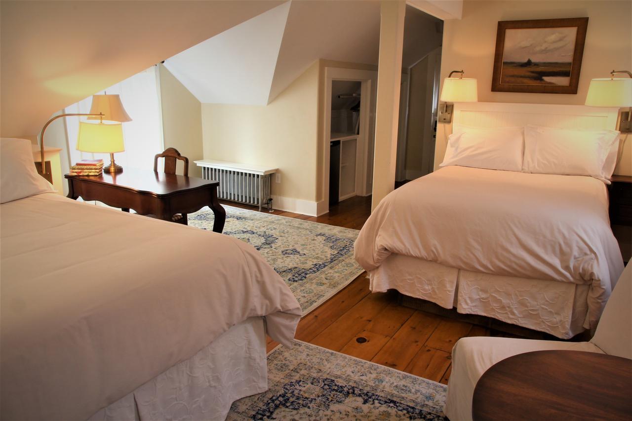 The Oak Bluffs Inn Buitenkant foto