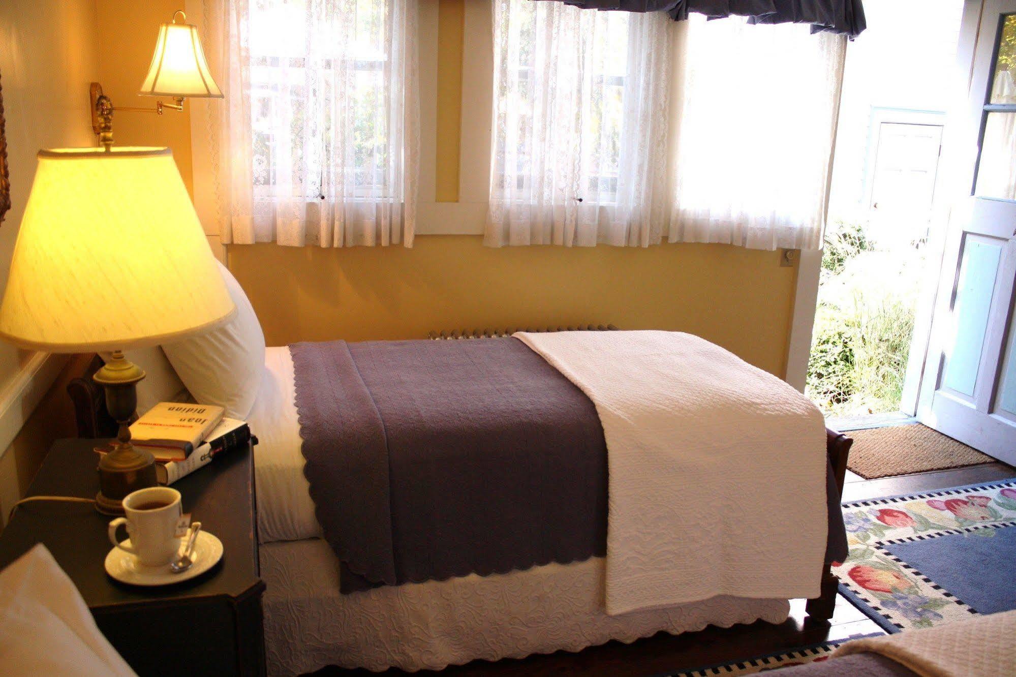 The Oak Bluffs Inn Buitenkant foto