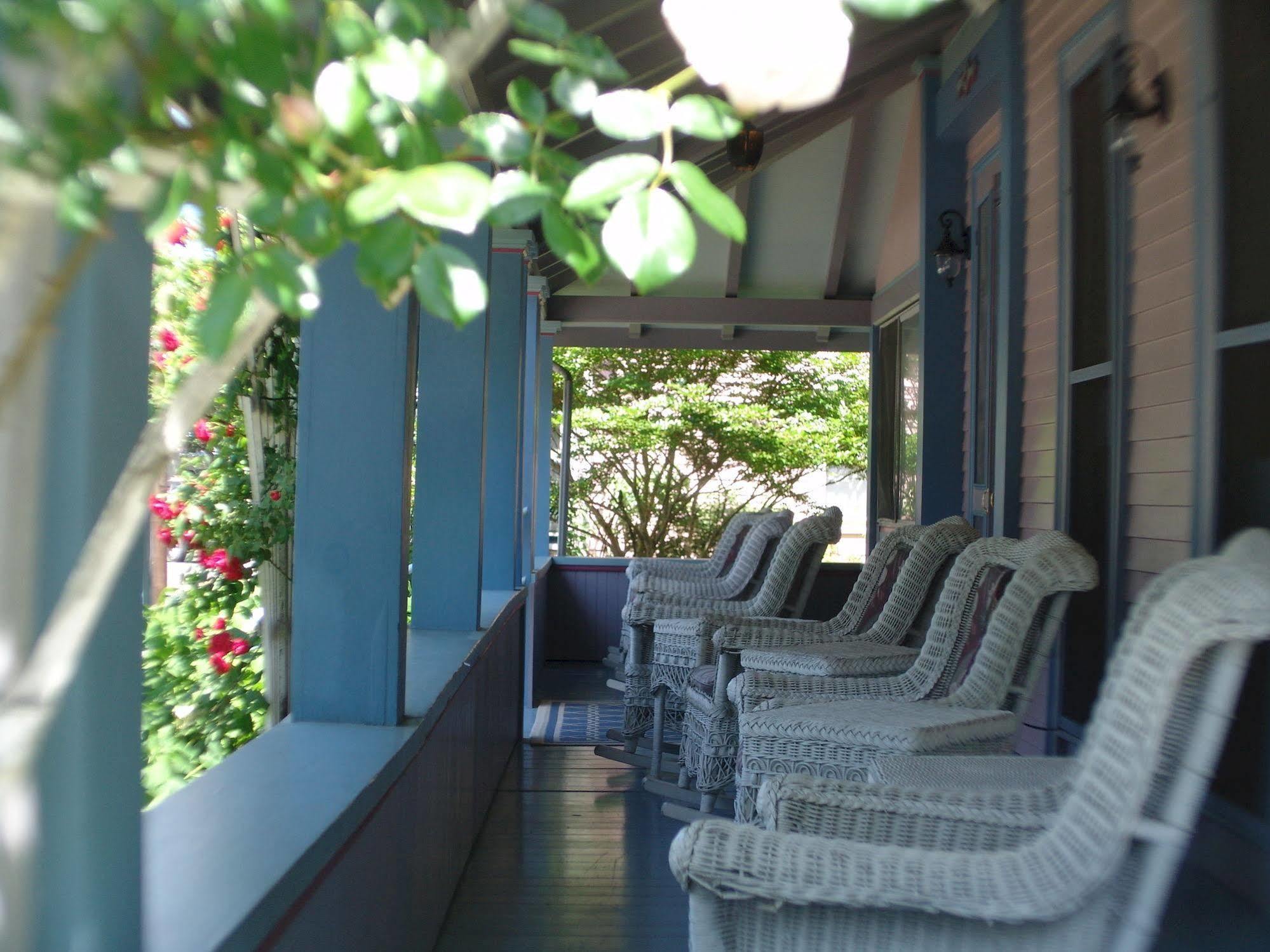 The Oak Bluffs Inn Buitenkant foto
